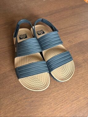 REEF - Women's Water Vista sandals - NWOT - size 9